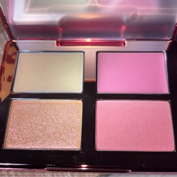Kylie Blush and Highlighter Quad - Picture 4 of 4